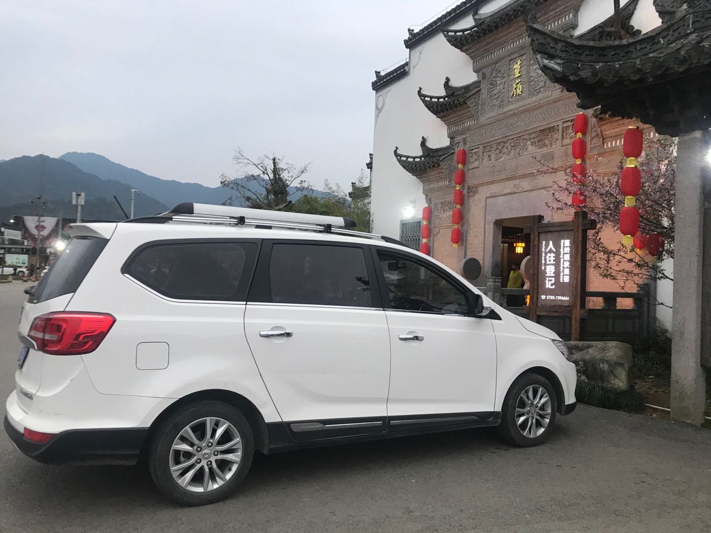 婺源包车7座车 诚信包车司机推荐，商务