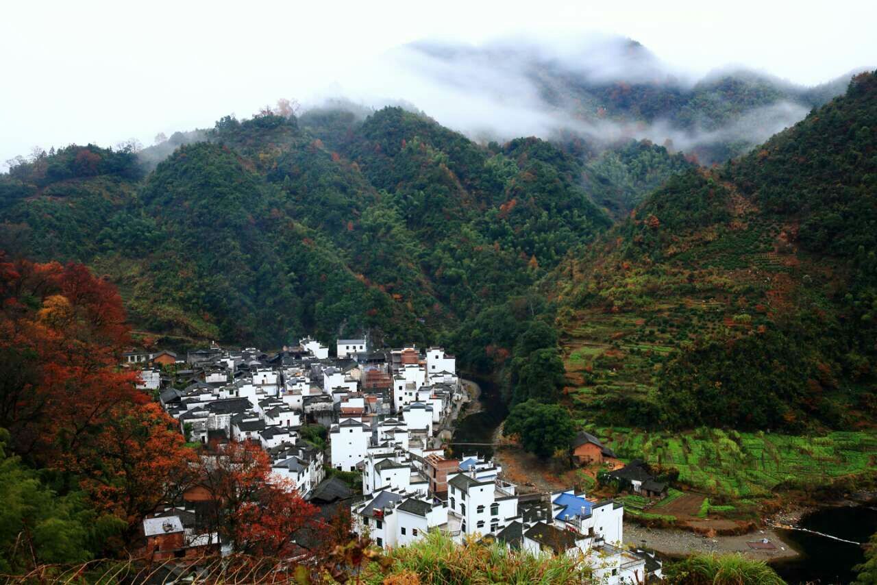 婺源秋季赏枫地点长溪村